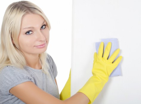 Professional carpet cleaning process in a UK home